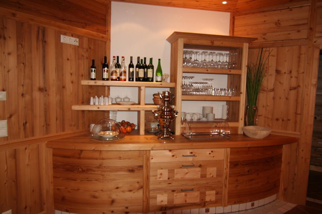健康与和谐酒店 斯拉德明 外观 照片